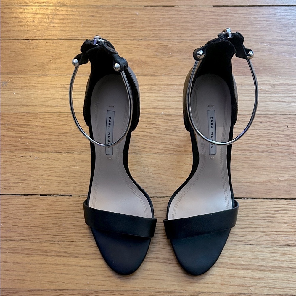 Zara Elegant Black Heels with bangle Ankle Strap